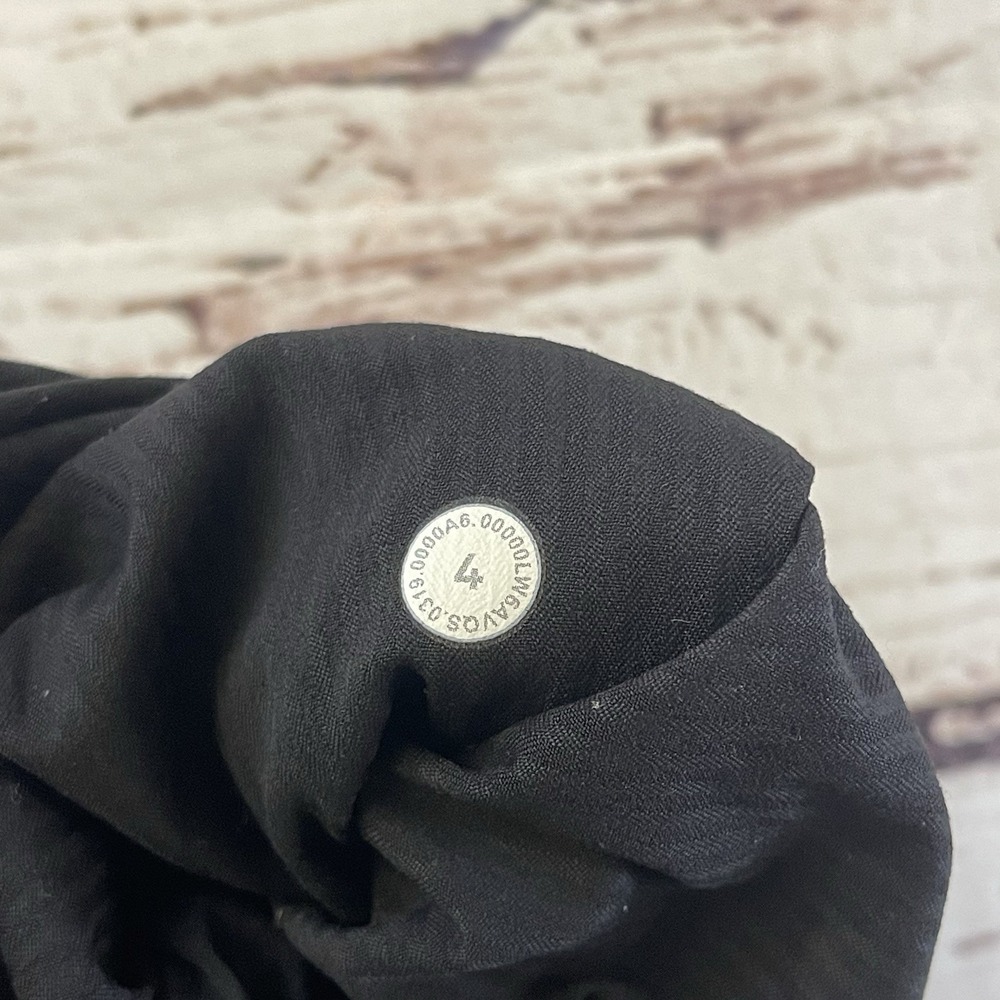 Lululemon Street To Studio Pant II Size 4‎ Inseam 23"Black Pockets Women's - Picture 6 of 10